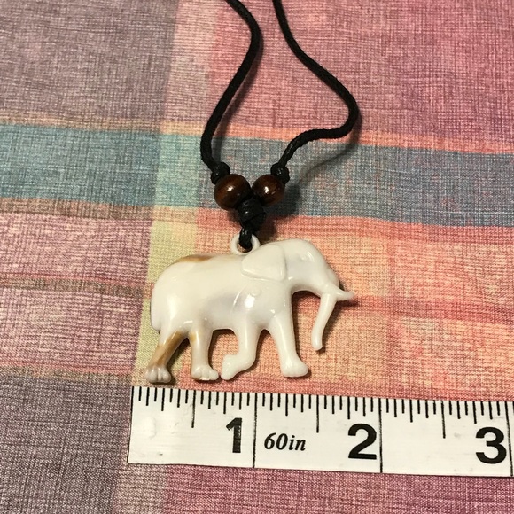 NEW Men’s (unisex) Faux Yak Bone Elephant Pendant - Picture 3 of 6